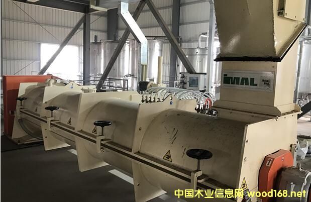 The first board of Shandong Heze Maosheng Wood Industry with an annual output of 300,000 cubic meters of particleboard project was successfully launched.